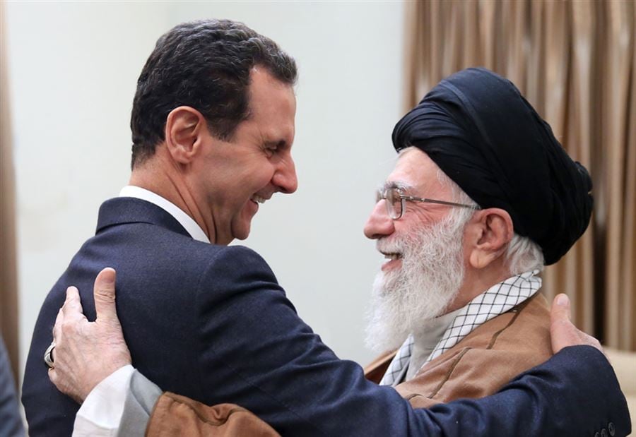 شبّها خامنئي بالأسد... فتم سجنهما!
