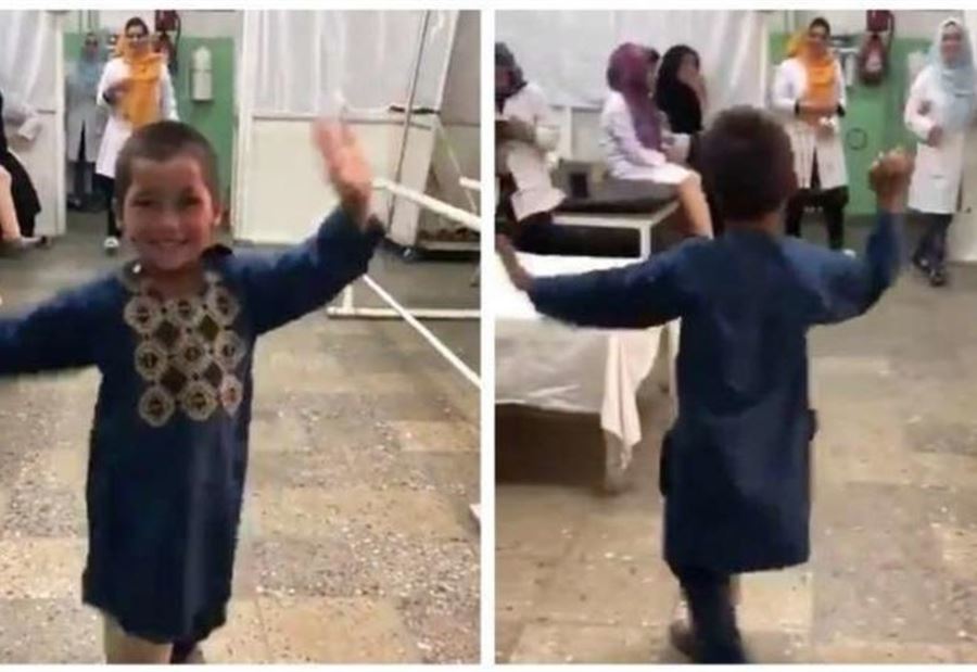 بالفيديو: قصة الطفل مبتور القدم الذي خطف الألباب بالفيديو: قصة الطفل مبتور القدم الذي خطف الألباب