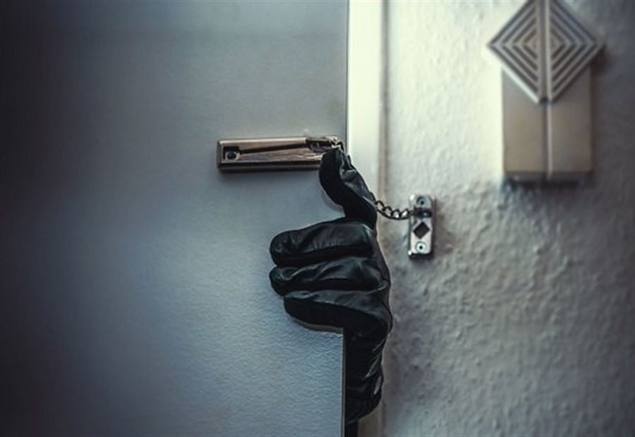 عملية خاطفة... القبض على سارق "المنزلين" في صور