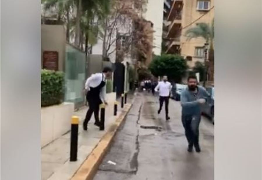 بالفيديو: اشكال بين مرافقي المرعبي ومحتجين في الصيفي