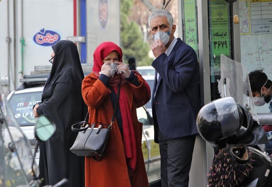 إيران قاب قوسين من ذروة تفشي "كورونا"