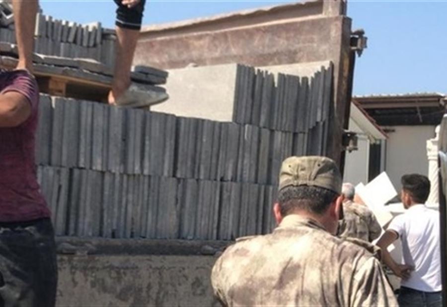 الجمارك تداهم في صيدا  الجمارك تداهم في صيدا