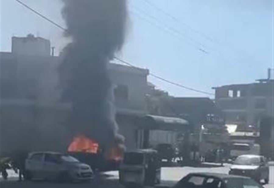 إستهداف سيارة عند مستديرة زحلة (فيديو)