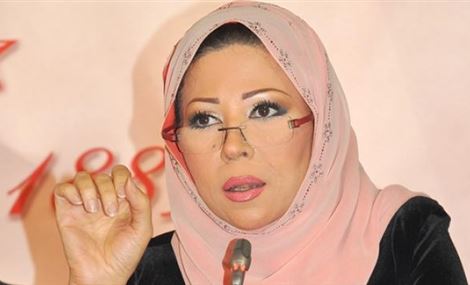  قناة تعتذر عن الصورة الفاضحة لمذيعة الجزيرة!
