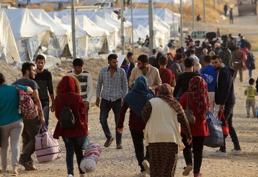 للمرة الأولى بعد 13 عاماً..  " النزوح" يخرج من الزواريب اللبنانية للمرة الأولى بعد 13 عاماً..  " النزوح" يخرج من الزواريب اللبنانية
