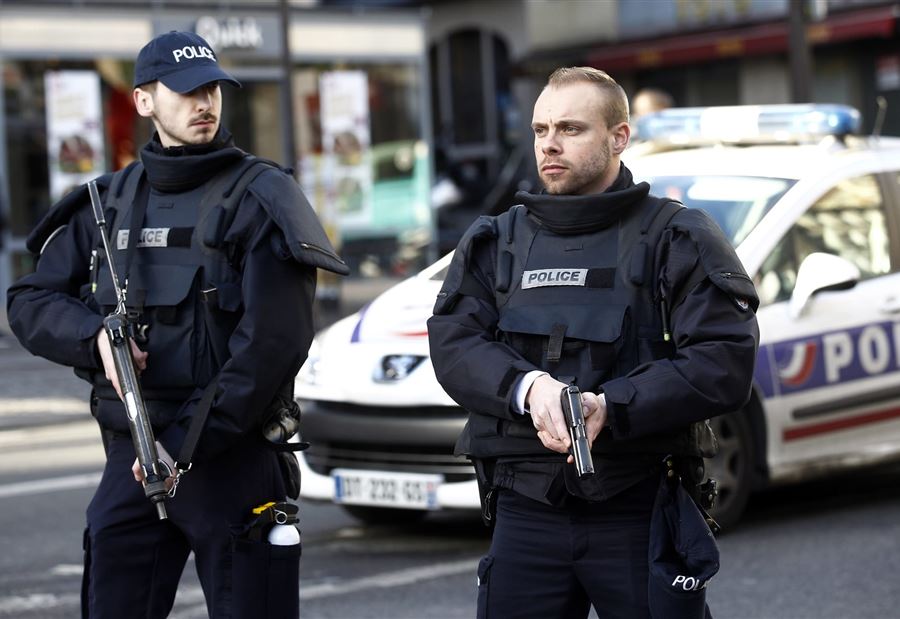 "70 كلغ من حشيشة الكيف"... توقيف رئيسة بلدية في فرنسا!  "70 كلغ من حشيشة الكيف"... توقيف رئيسة بلدية في فرنسا!
