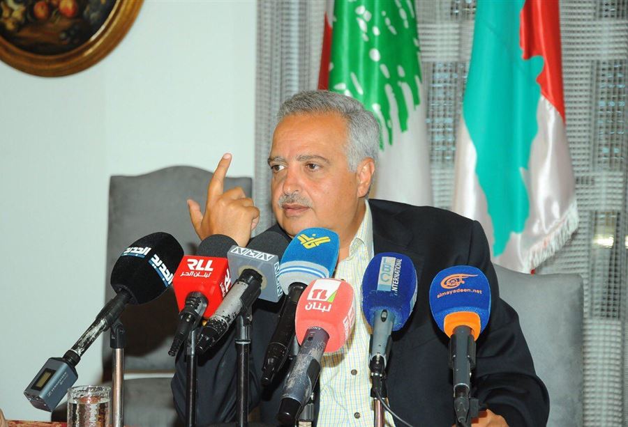 ارسلان يهاجم العميد منصور... وكاتب التقارير المشبوهة
