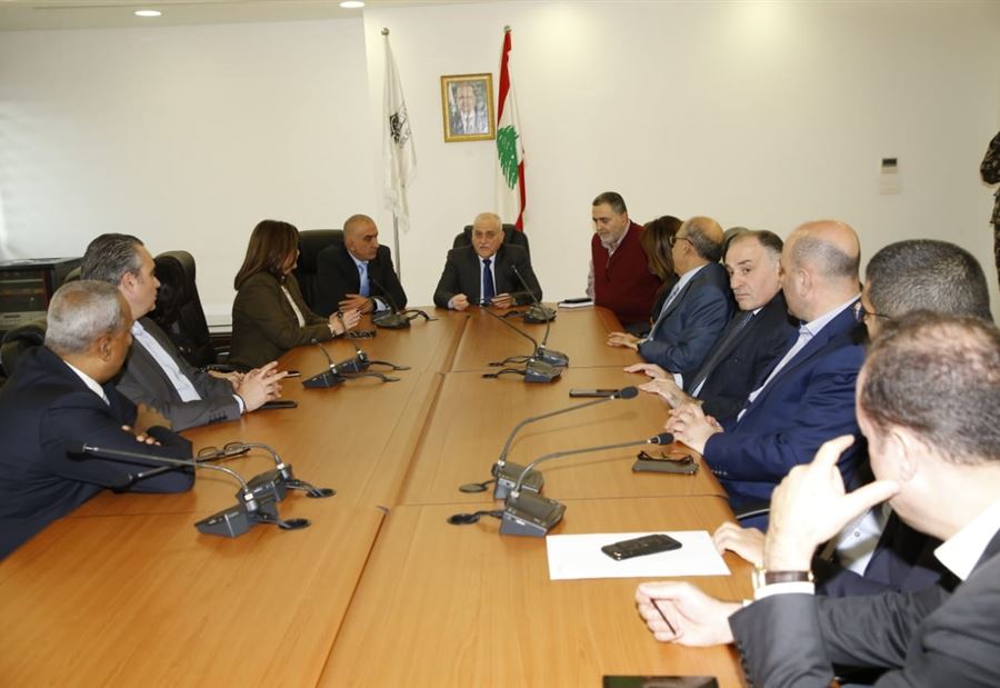 حل جزئي لاستيراد المستلزمات الطبية