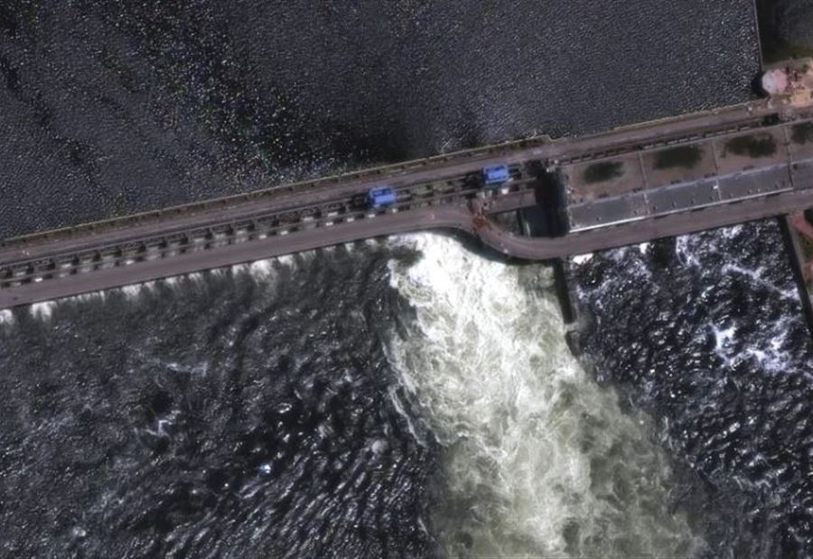 "تفجير" سد ضخم في خيرسون ومخاوف روسية من "القنابل القذرة" (فيديو)