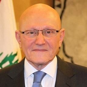 سلام عرض مع جونز التطورات 