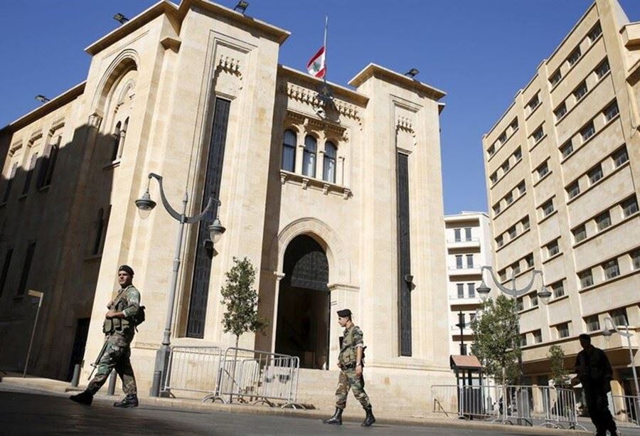 نائب يتمرد على تراخيص السلاح! نائب يتمرد على تراخيص السلاح!