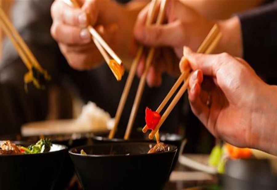 هل ينتقل كورونا عبر الطعام؟  هل ينتقل كورونا عبر الطعام؟