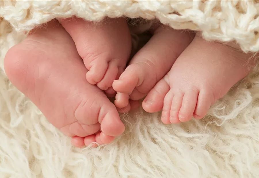 علامات قد تُشير لإصابة طفلك الرضيع بفيروس كورونا