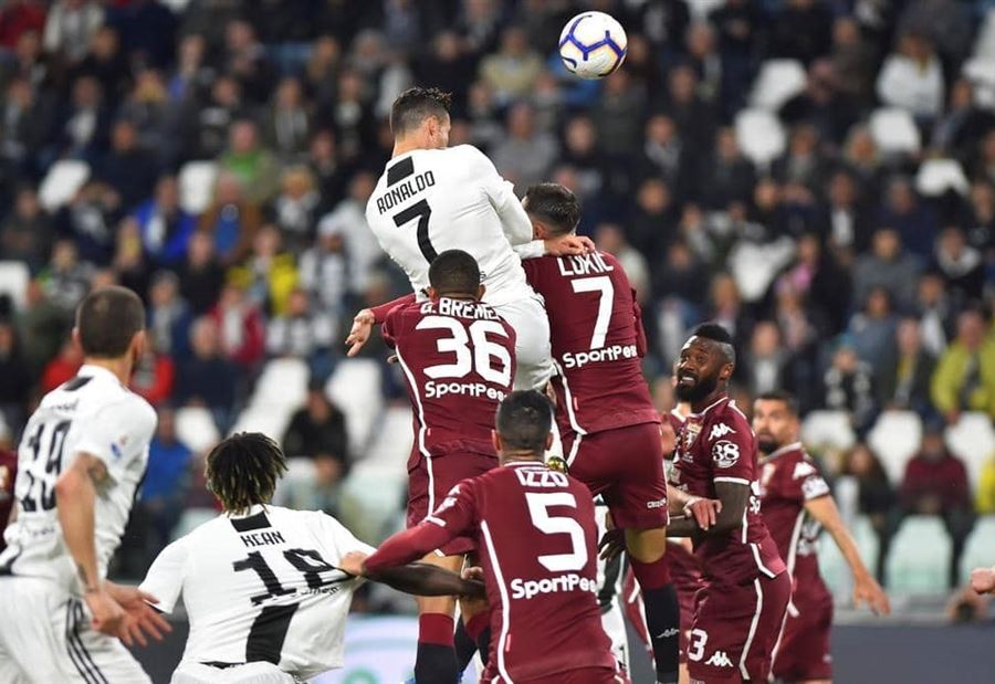 رقم مذهل جديد لـ"رأس رونالدو" رقم مذهل جديد لـ"رأس رونالدو"