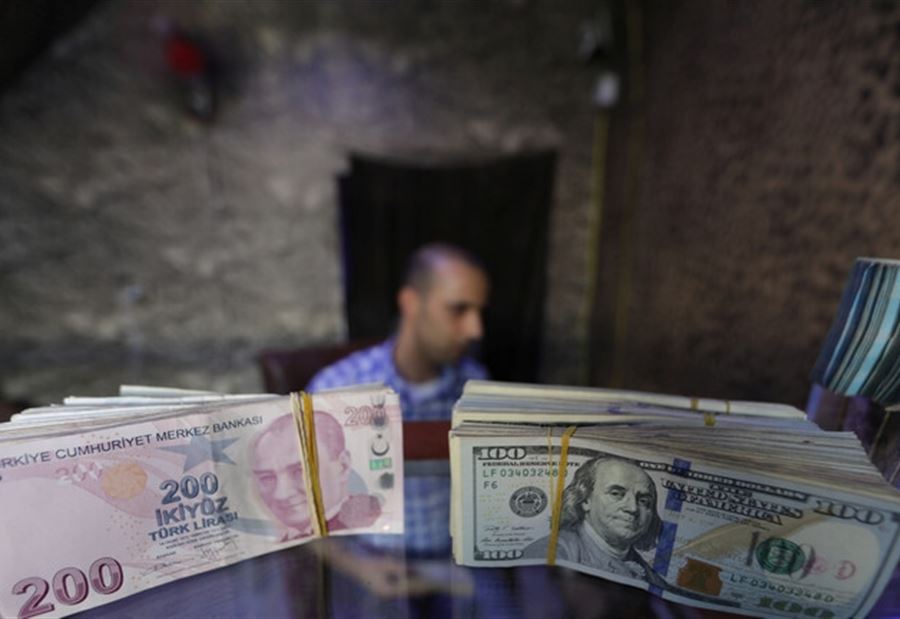 الليرة التركية تهبطُ لـ قاع جديد