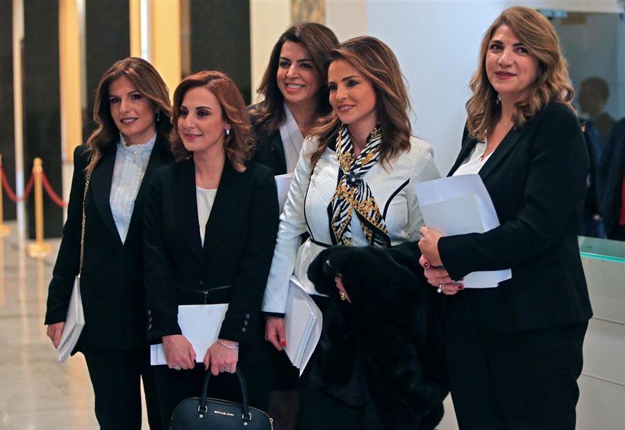 وزيرة تتحدثُ عن السياساتِ "الخاطئة"!