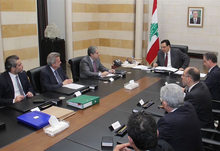 دياب يُدخل لبنان في منعطفٍ اقتصاديٍ خطير