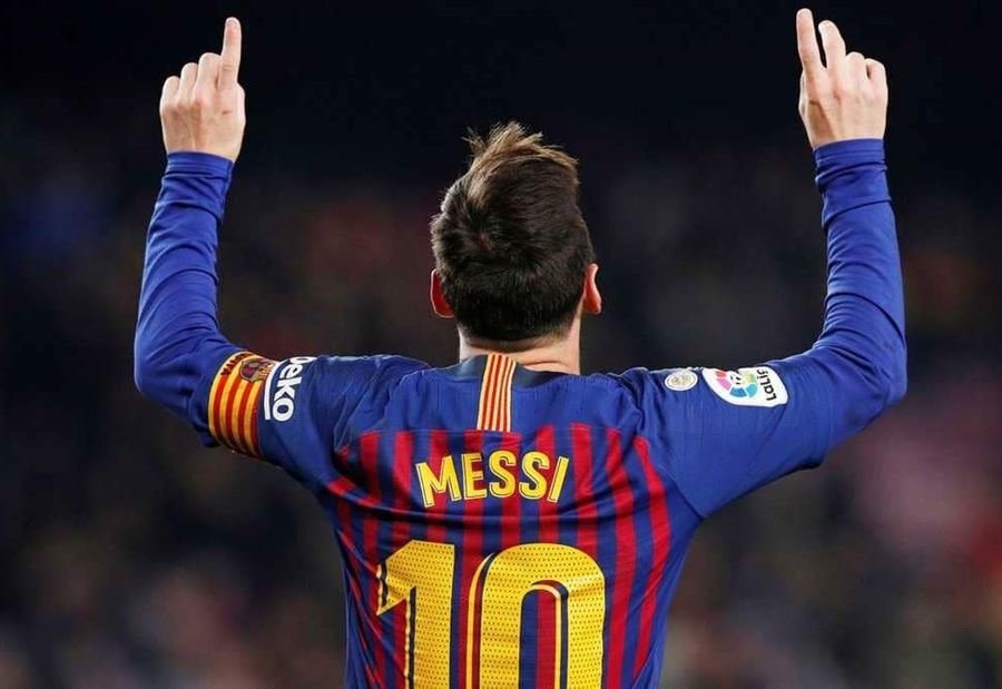 "ساحر المستديرة" يبقي البرشا متصدرا الدوري الإسباني "ساحر المستديرة" يبقي البرشا متصدرا الدوري الإسباني
