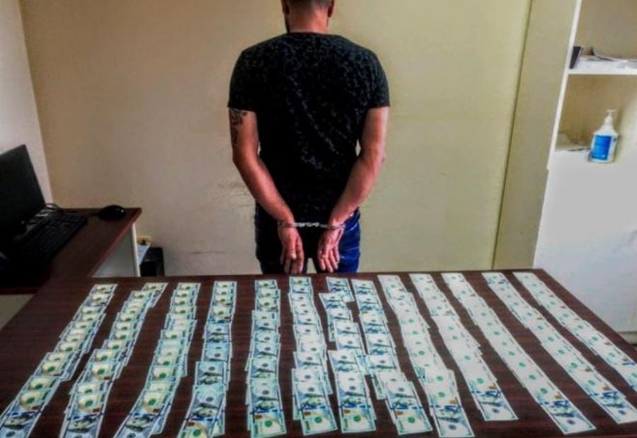 دولارات أميركية مزيّفة في السوق... وتوقيف العصابة