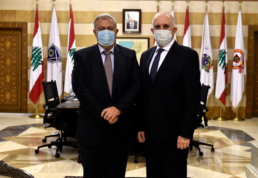 فهمي يلتقي محافظ بيروت 