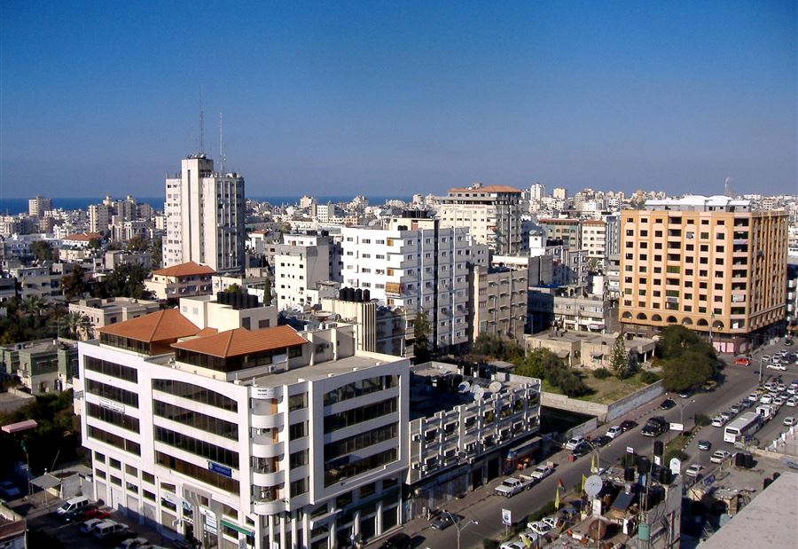 "لا طعام لا وقود لا كهرباء"... حصار تام على غزة!