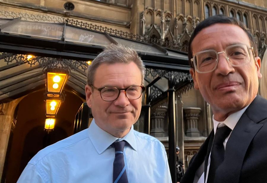 حرفوش يلتقي "مُجمد الأموال" في انكلترا 