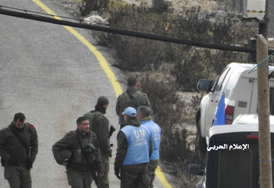 بالفيديو: الجيش يهدد جرافة إسرائيلية بإستهدافها