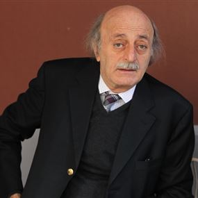 رسائل مسهّلة من جنبلاط