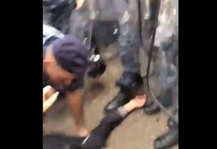 بالفيديو: الاعتداء على كاهن في المنصورية.. ومطرانية بيروت تستنكر بالفيديو: الاعتداء على كاهن في المنصورية.. ومطرانية بيروت تستنكر