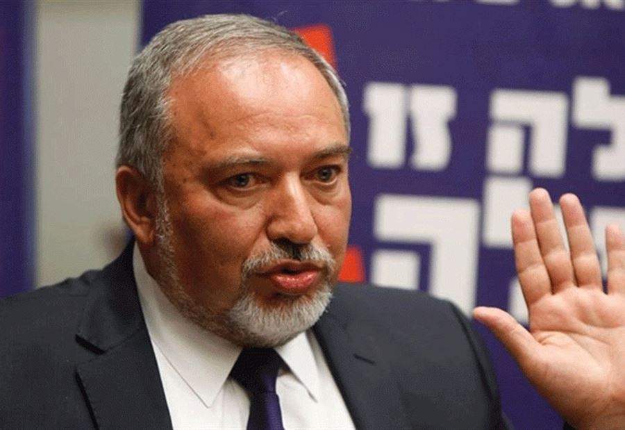 ليبرمان يدعو إلى توجيه ضربة "حاسمة" لحزب الله!