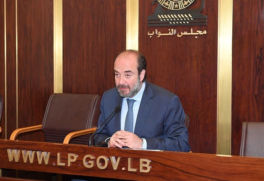 عقيص يُغرّد عن حكومة "زيادة التحديات" على المزارع