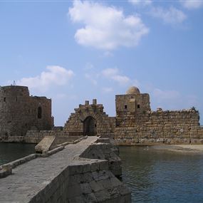 معركة صيدا محصورة بثلاث لوائح