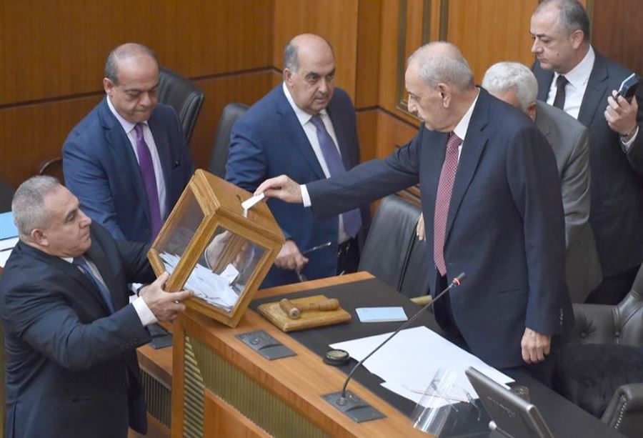 سامي الجميّل يسأل... وبرّي يُجيب: "مادّي إجرها من الشباك"! (فيديو)