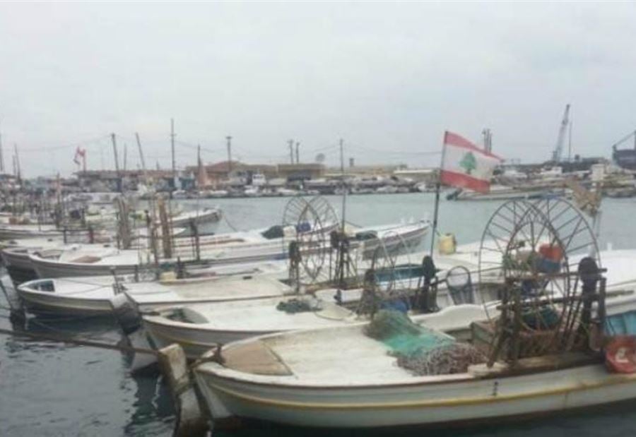 العاصفة شلت حركتي الملاحة والصيد في صيدا