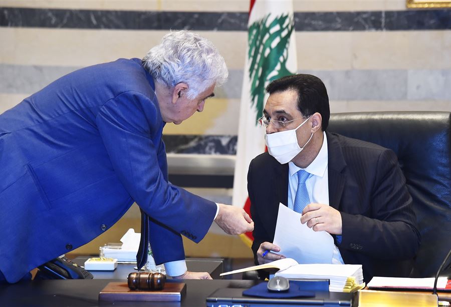 هل تشكّل الفاتيكان طوق نجاة دياب وحكومته؟