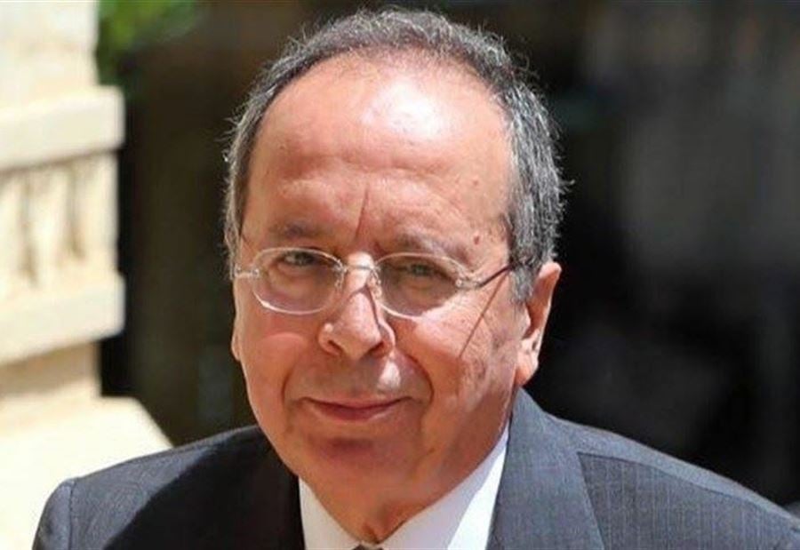 تغريدةٌ لافتةٌ لـ السيد... "عصا أو جزرة"