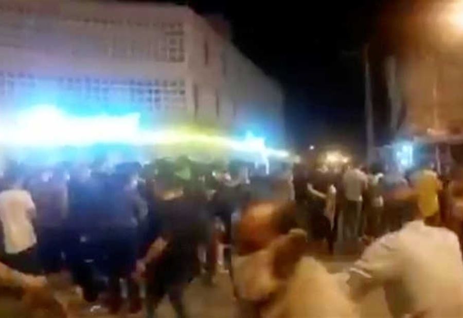 إيران.. تهديدٌ بإستخدام القوة لقمع المتظاهرين!