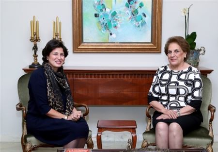 "التعاون" يجمع السيدة الاولى مع عقيلة السفير المصري