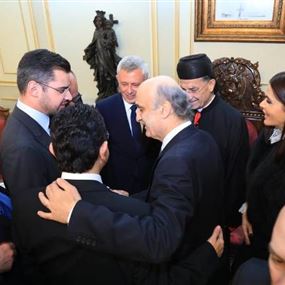 جعجع  يشكر "الجنديين المجهولين"