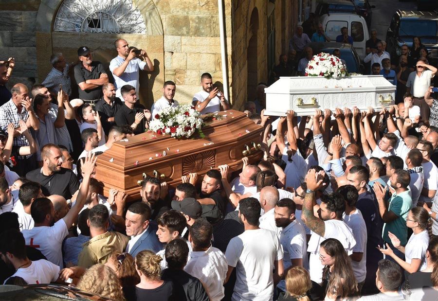 بينما بشري تنزف الدماء... هذا "القائد" رقص على أنغام راغب علامة!