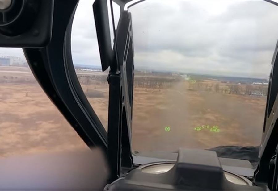 بالفيديو... تأمين لإنزال روسي باطلاق نار في مطار أوكراني 