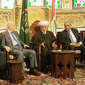 دريان عاتب النواب السنة المستقلين دريان عاتب النواب السنة المستقلين