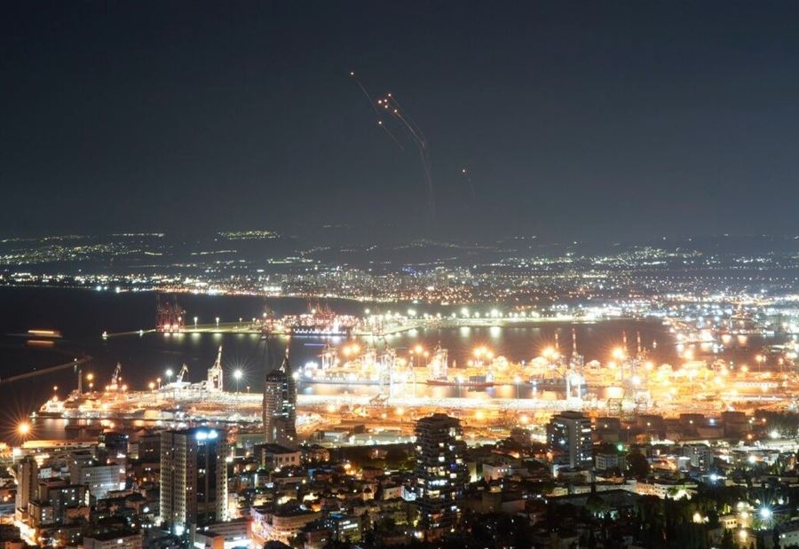 صلية صاروخية من حزب الله باتجاه ضواحي تل أبيب