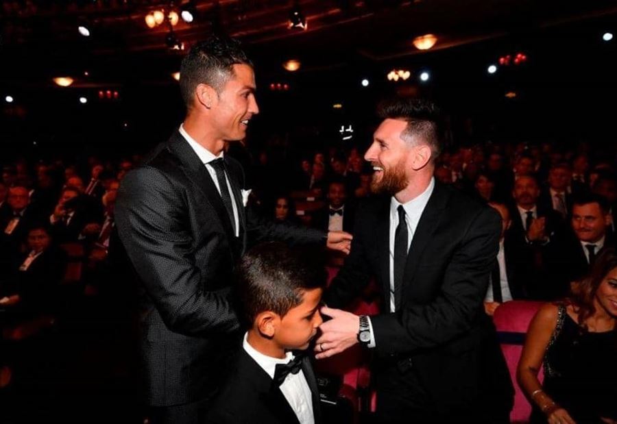 ميسي عن رونالدو: أحزنني كثيرا.. وهذه منزلته