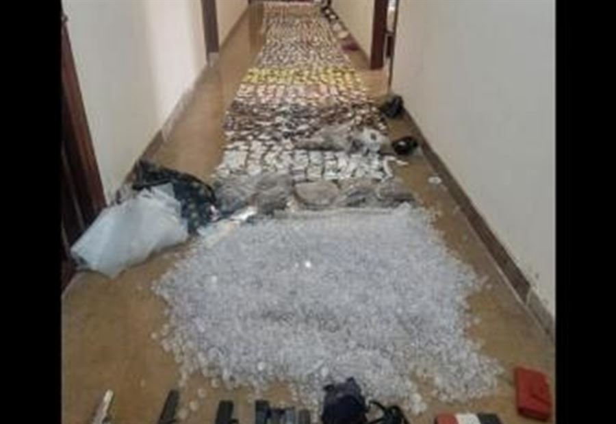 في دير قوبل... توقيف مشتبهاً به يقوم بتخزين المخدّرات في شقّته في دير قوبل... توقيف مشتبهاً به يقوم بتخزين المخدّرات في شقّته
