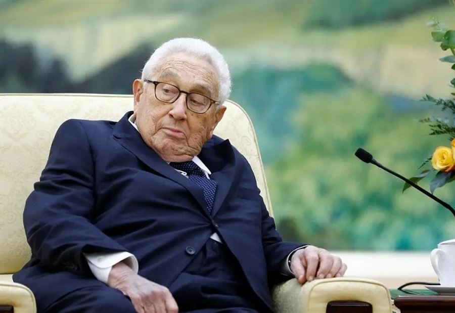 كيسنجر يبدّل موقفه من انضمام أوكرانيا لـ "الناتو"!