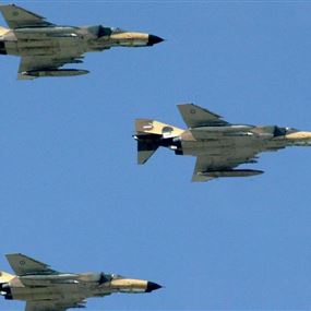 بسبب "غير معروف".. تحطم مقاتلة إيرانية ومقتل طياريها