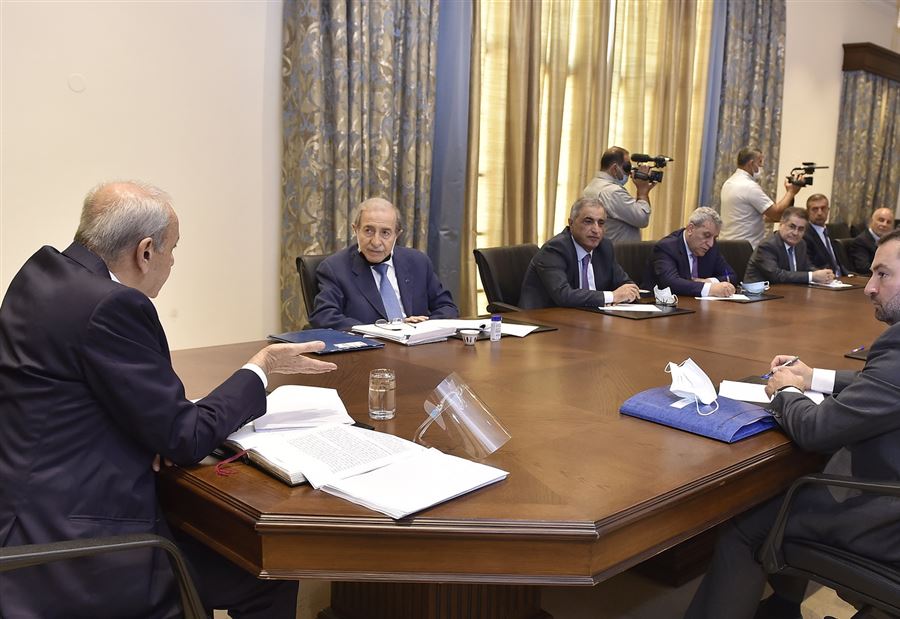 نائب في كتلة برّي ينتقد حكومة دياب... و"يلطش" الحريري  نائب في كتلة برّي ينتقد حكومة دياب... و"يلطش" الحريري