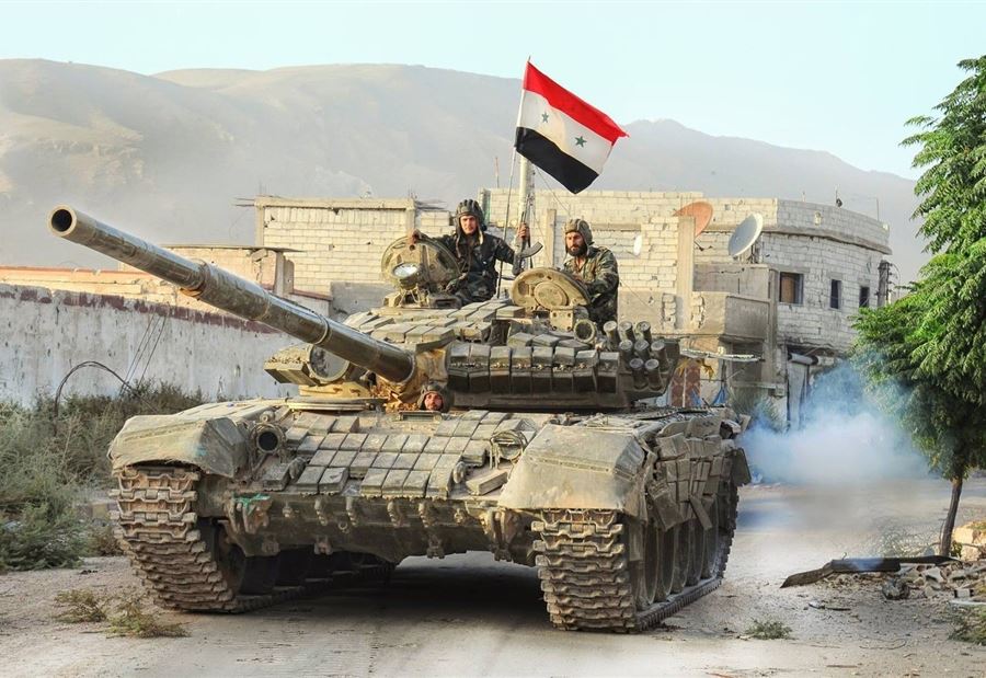 في مواجهة الفصائل المسلحة... الجيش السوري يشن غارات على إدلب وحلب!