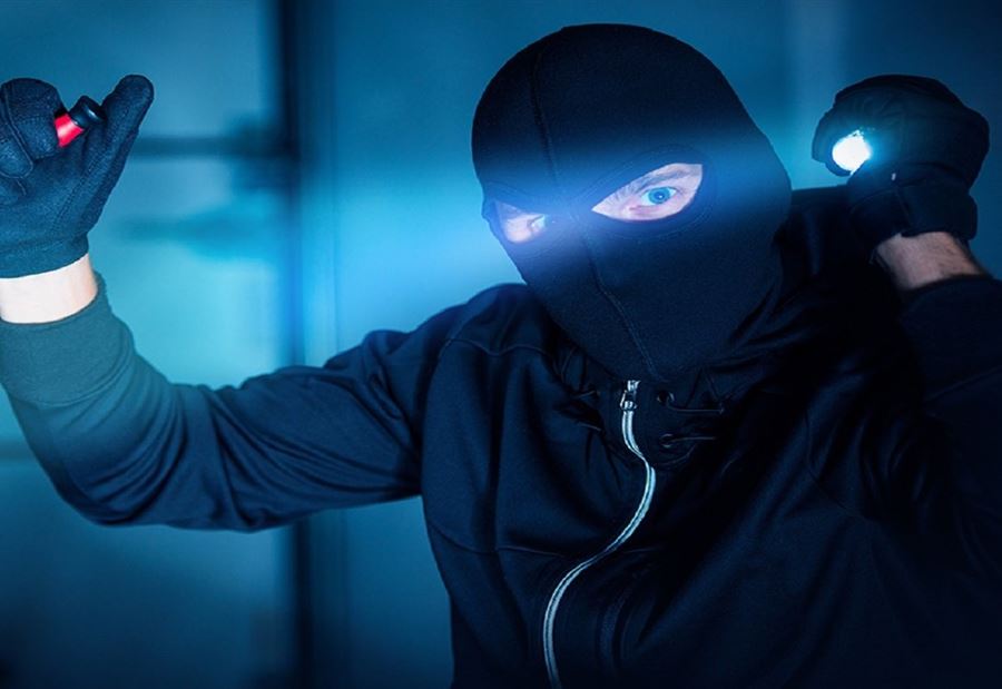 سرقة منزل رئيس بلدية 